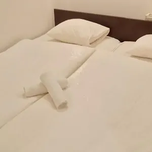 Отель Happyrooms Piata Romana ***